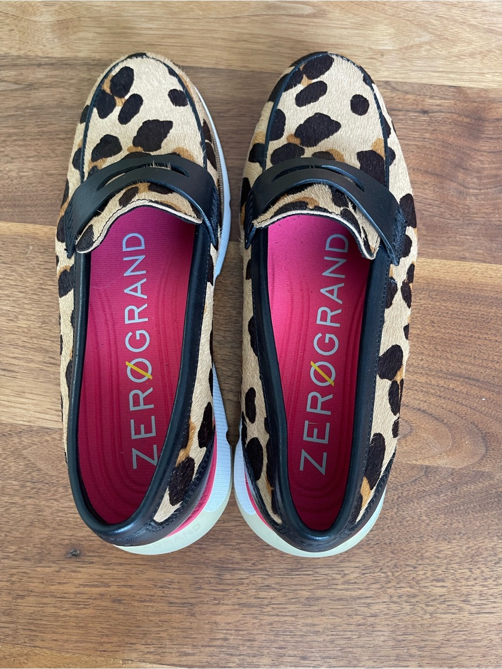 Cole Haan Leopard calf hair Slip-On Loafer with Black Trim and White Sole sz 7,5 - Picture 5 of 9